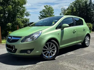Używany Opel Corsa Innovation 90 KM (66 kW) 2009 Zielony Hatchback