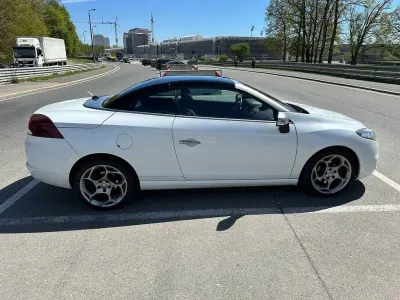Gebraucht Renault Mégane Cabriolet GT 160 PS (117 kW) 2010 Weiß Cabrio