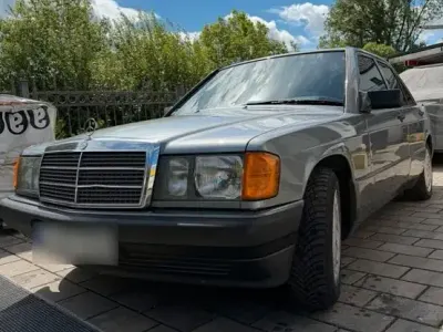 Gebraucht Mercedes 190 75 PS (55 kW) 1990 Grau Limousine