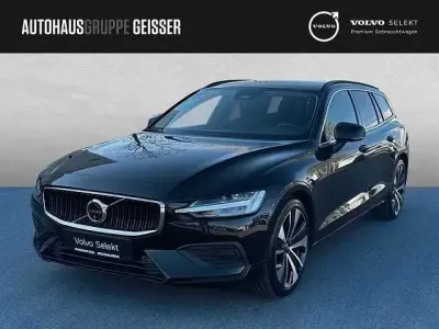 Gebraucht Volvo V60 145 PS (106 kW) 2025 Kombi