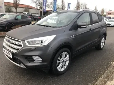 Gebraucht Ford Kuga Titanium 150 PS (110 kW) 2017 Grau SUV