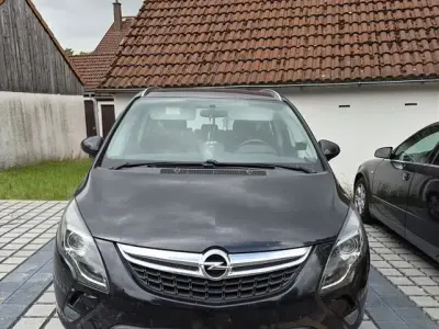 Gebraucht Opel Zafira Tourer Edition 131 PS (96 kW) 2013 Schwarz Van / Kleinbus