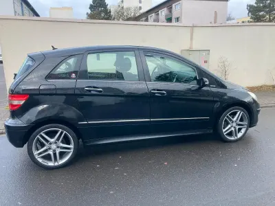 Gebraucht Mercedes B200 AMG 136 PS (100 kW) 2006 Schwarz Van / Kleinbus