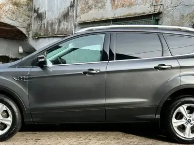 Gebraucht Ford Kuga Trend 120 PS (88 kW) 2018 Grau SUV
