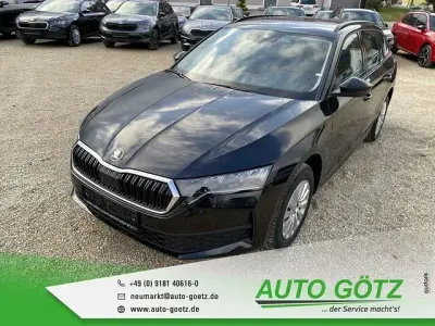 Gebraucht Skoda Octavia Essence 116 PS (85 kW) 2022 Schwarz Kombi