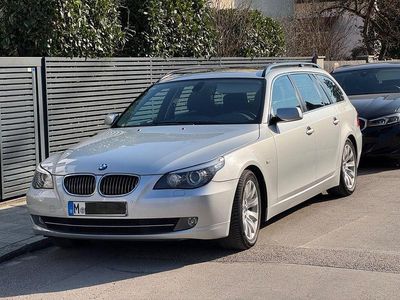 Gebraucht BMW 525 218 PS (160 kW) 2007 Silber Kombi