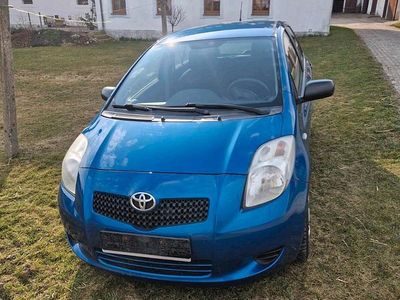 Gebraucht Toyota Yaris Cool 87 PS (63 kW) 2008 Blau Kleinwagen