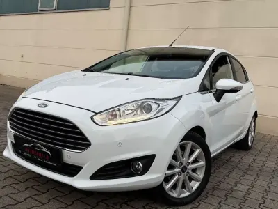 Gebraucht Ford Fiesta Titanium 101 PS (74 kW) 2016 Weiß Kleinwagen