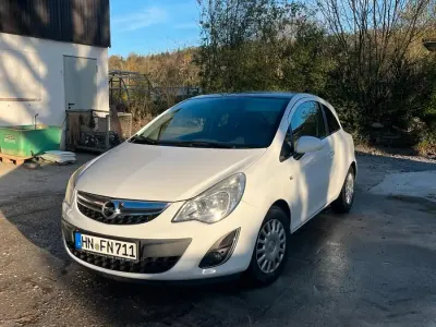 Gebraucht Opel Corsa Edition 64 PS (47 kW) 2011 Weiß Kleinwagen