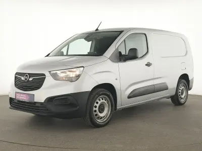 Gebraucht Opel Combo Edition 131 PS (96 kW) 2023 Aluminium silber Van / Kleinbus