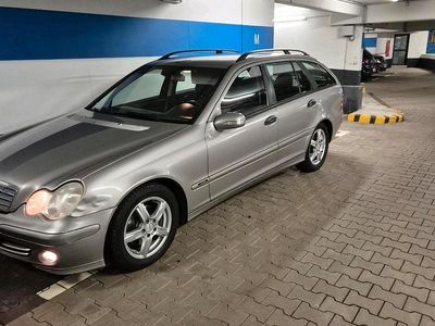 Gebraucht Mercedes C180 143 PS (105 kW) 2007 Silber Kombi