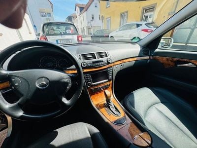 Mercedes E320