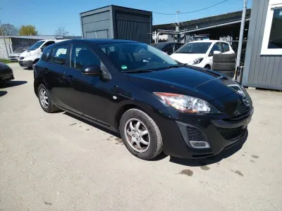 Begagnad Mazda 3 Edition 105 HK (77 kW) 2011 Svart Sedan