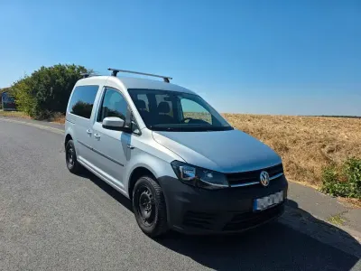 Gebraucht VW Caddy Trendline 84 PS (61 kW) 2015 Silber Van / Kleinbus