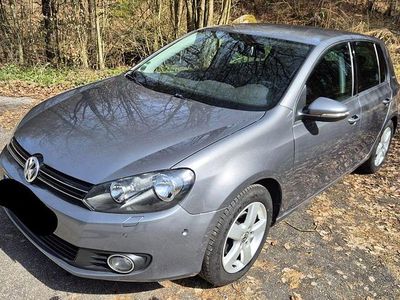 Gebraucht VW Golf VI Team 105 PS (77 kW) 2010 Grau Kleinwagen