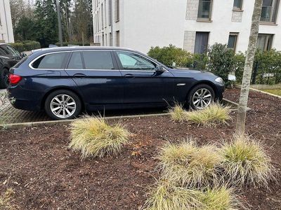 Gebraucht BMW 520 184 PS (135 kW) 2011 Schwarz Kombi