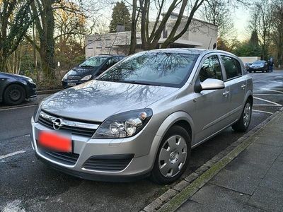 Gebraucht Opel Astra 105 PS (77 kW) 2006 Silber Limousine