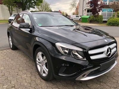 gebraucht Mercedes GLA220 d 4Matic 7G-DCT Style