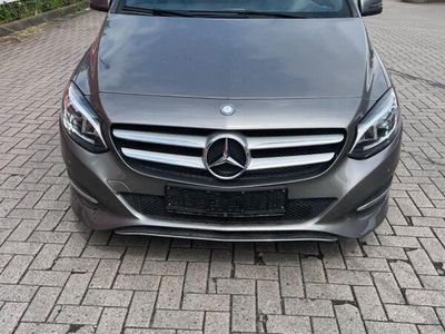 Mercedes B200
