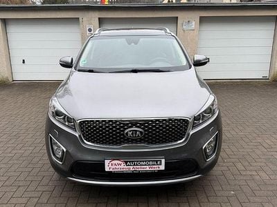 Grau Gebraucht 2015 Kia Sorento Spirit SUV | 14.499 € (Fairer Preis)