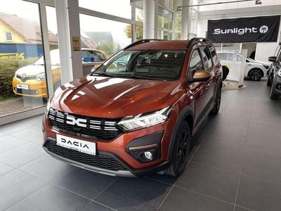 Neu Dacia Jogger Extreme 110 PS (80 kW) 2025 Terracottabraun metallic Van / Kleinbus