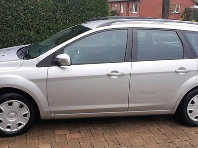 Gebraucht Ford Focus 109 PS (80 kW) 2011 Silber Kombi