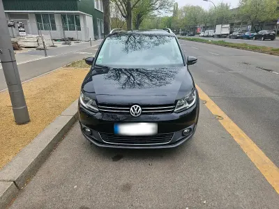 Gebraucht VW Touran Cross 140 PS (102 kW) 2011 Schwarz Van / Kleinbus