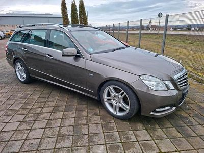 Gebraucht Mercedes E350 231 PS (169 kW) 2011 Gold Kombi