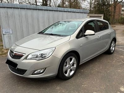 Usata Opel Astra Edition 116 CV (85 kW) 2010 Grigio Berlina