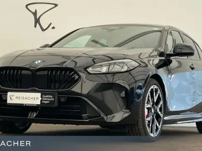 Gebraucht BMW 120 M Sport 156 PS (114 kW) 2025 Saphirschwarz metallic Kleinwagen