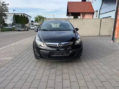 Używany Opel Corsa Energy 87 KM (63 kW) 2014 Czarny Hatchback