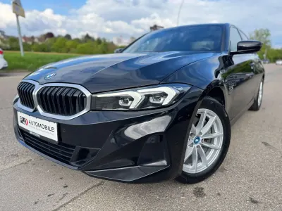 Gebraucht BMW 320 Advantage 163 PS (119 kW) 2022 Schwarz Limousine