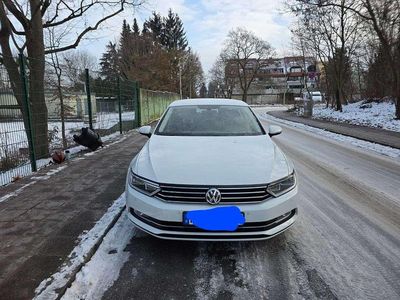 Gebraucht VW Passat Trendline 120 PS (88 kW) 2017 Weiß Limousine