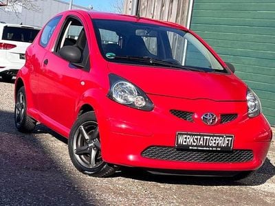 Second-hand Toyota Aygo Team 68 CP (50 kW) 2007 Roșu Hatchback