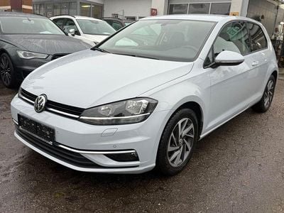 Gebraucht VW Golf VII 116 PS (85 kW) 2018 Weiß Limousine
