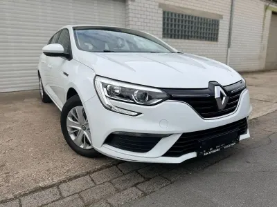 Gebraucht Renault Mégane GrandTour Life 101 PS (74 kW) 2017 Weiß Kombi