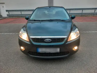 Gebraucht Ford Focus 101 PS (74 kW) 2008 Grün Kleinwagen