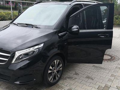 Gebraucht Mercedes V250 Avantgarde Edition 190 PS (139 kW) 2017 Schwarz Van / Kleinbus