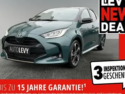 Gebraucht Toyota Yaris Hybrid Plus 130 PS (95 kW) 2026 Schwarz Limousine