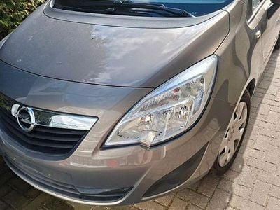 Gebraucht Opel Meriva Edition 101 PS (74 kW) 2012 Braun Van / Kleinbus