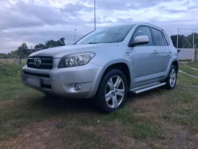 Gebraucht Toyota RAV4 126 PS (92 kW) 2005 Silber SUV