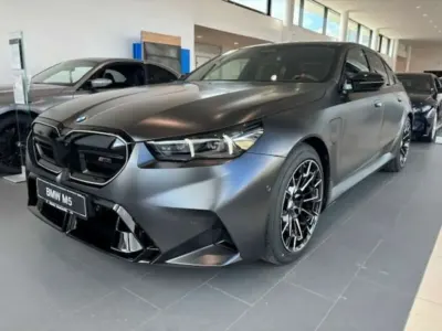 Gebraucht BMW M5 Performance 727 PS (534 kW) 2026 Bmw individual frozen deep gre Limousine
