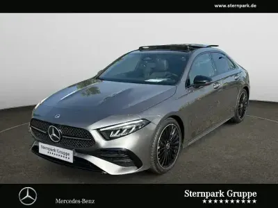Gebraucht Mercedes A200 AMG line 163 PS (119 kW) 2025 Grau Limousine