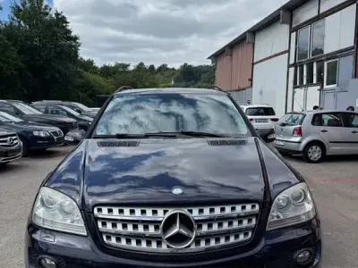 Gebraucht Mercedes ML320 224 PS (164 kW) 2008 Blau SUV