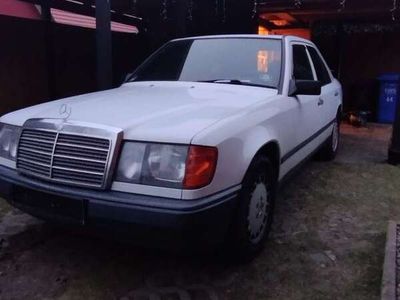 gebraucht Mercedes E230 124