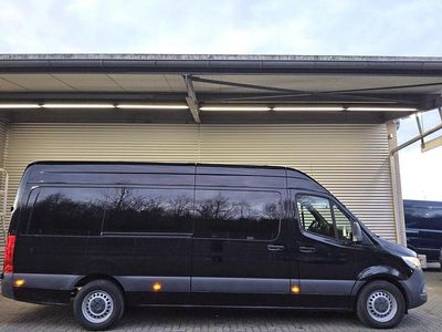 Obsidianschwarz metallic Gebraucht 2021 Mercedes Sprinter Van | 42.980 € (Teuer)