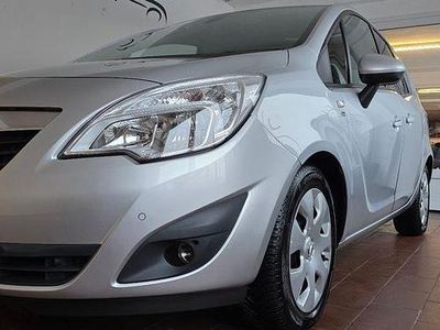 Gebraucht Opel Meriva 120 PS (88 kW) 2012 Silber Van / Kleinbus