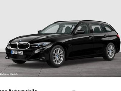 Schwarz Gebraucht 2022 BMW 320e Shadowline Kombi | 28.780 € (Fairer Preis)