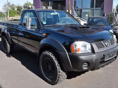 Second-hand Nissan Navara 133 CP (97 kW) 2010 Negru Pickup