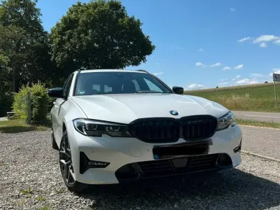 Gebraucht BMW 330 Efficient Dynamics 259 PS (190 kW) 2019 Weiß Kombi